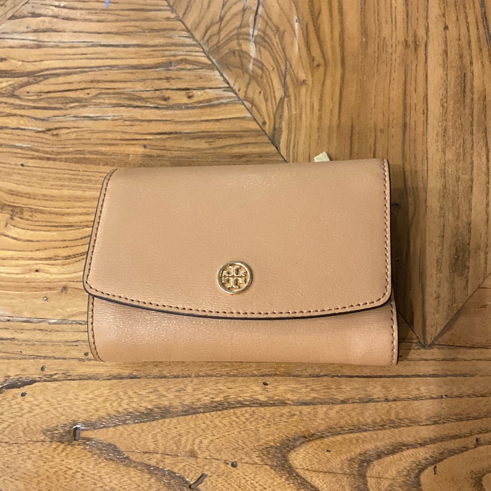 Tory Burch Wallet gently used